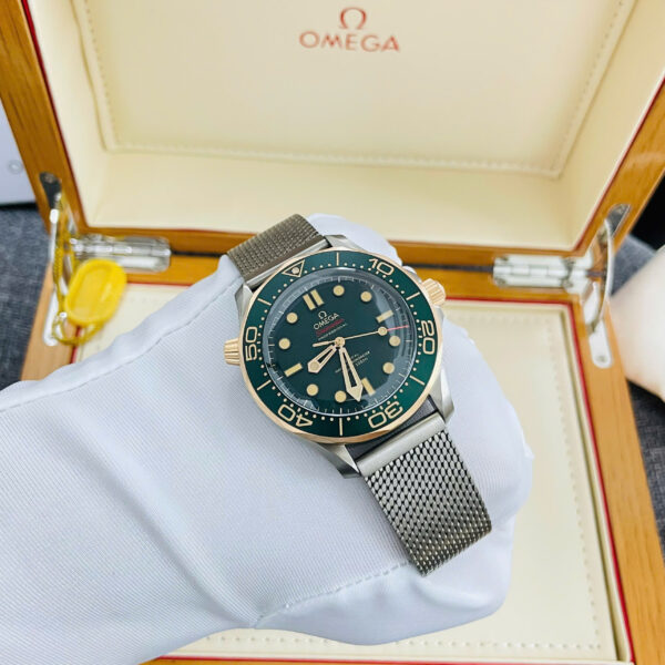 Đồng hồ Omega Seamaster Diver 300M Replica 11 mặt xanh nhà máy VS 42mm (2)