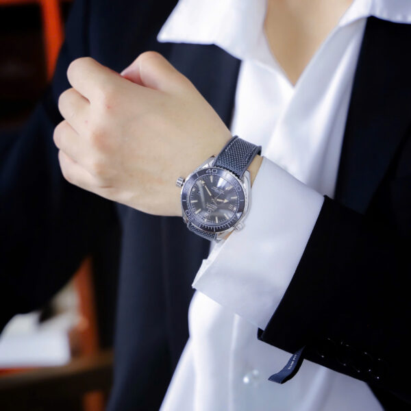 Đồng hồ Omega Seamaster nam dây nato lót cao su máy nhật giá rẻ fake 11 42mm