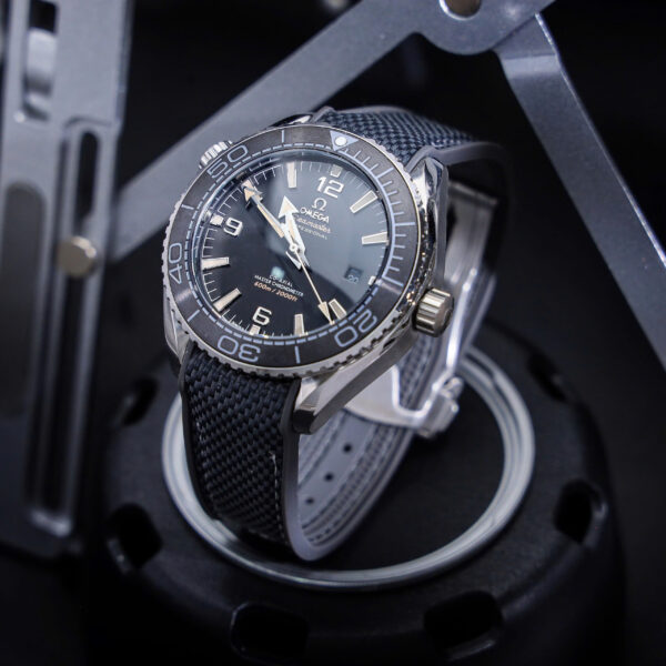 Đồng hồ Omega Seamaster nam dây nato lót cao su máy nhật giá rẻ fake 11 42mm