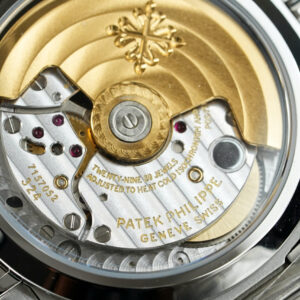 Đồng hồ Patek Philippe Replica 11 Nautilus 7118 mặt xanh blue viền đính đá xưởng 3K 35 (2)