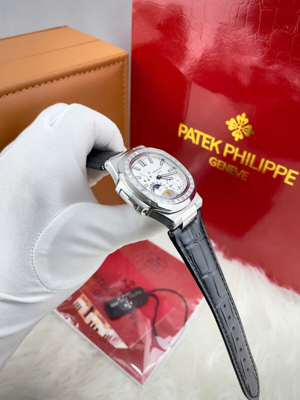Đồng hồ Patek Phillippe 5722 nam dây da đính đá niềng fake cao cấp 40mm