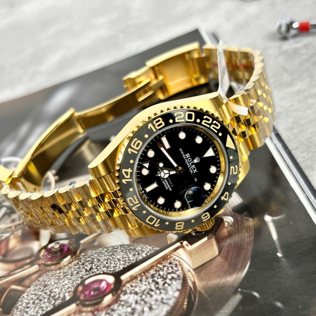 Đồng hồ Rolex GMT-Master II 126718GRNR Replica 11 nhà máy Clean 40mm (2)