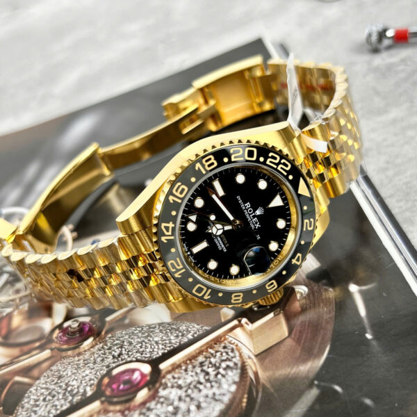 Đồng hồ Rolex GMT-Master II 126718GRNR Replica 11 nhà máy Clean 40mm (2)