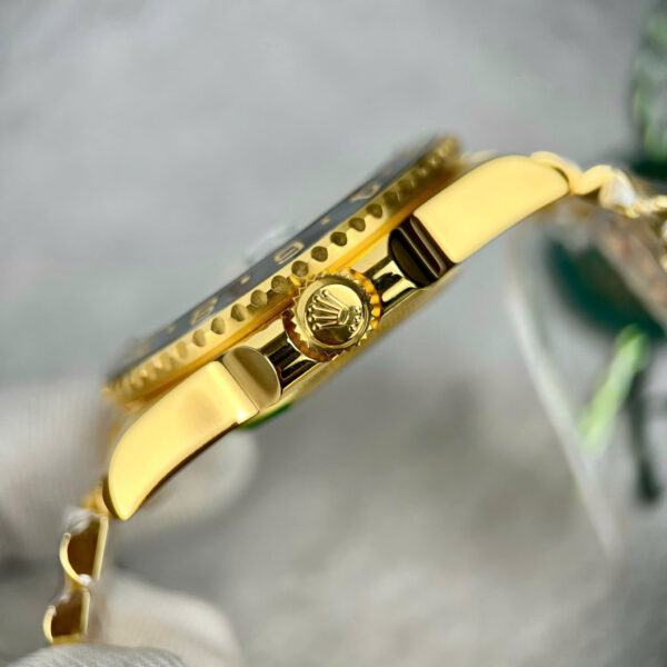 Đồng hồ Rolex GMT-Master II 126718GRNR Replica 11 nhà máy Clean 40mm (2)
