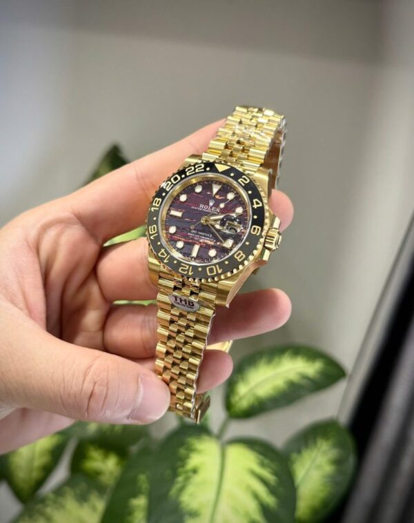 Đồng hồ Rolex Rep 11 GMT-Master II 126718GRNR đá mắt hổ xưởng THB 40mm (1)