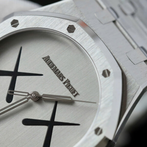 Đồng hồ Audemars Piguet Royal Oak x Kaws chế tác mặt số XX xưởng APS 41mm (2)