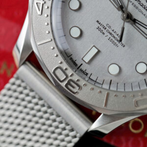Đồng hồ Omega Replica 11 Seamaster Diver 300m màu xám dây kim loại xưởng VS 42mm (2)
