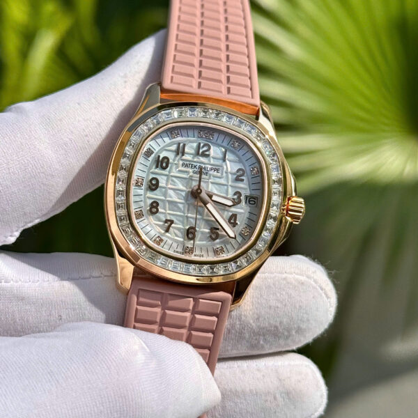 Đồng hồ Patek Philippe Aquanaut 5072R tuỳ chỉnh bọc vàng thật + đính kim cương moissanite baguette 35 (2)
