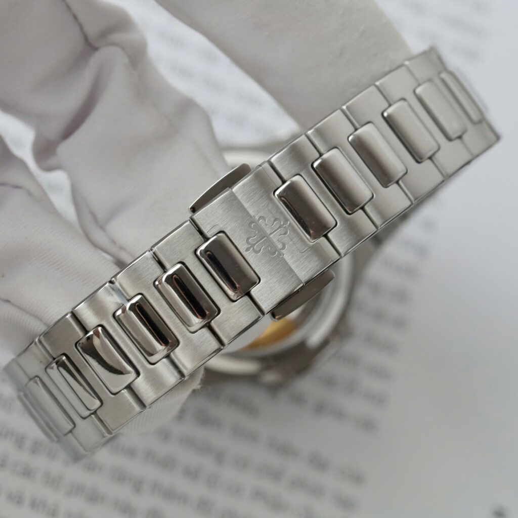 Đồng hồ Patek Philippe Chế Tác Nautilus 7118 nữ mặt xám trắng viền đính đá xưởng 3K 35 (2)