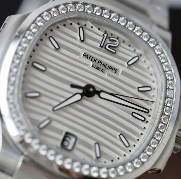 Đồng hồ Patek Philippe Chế Tác Nautilus 7118 nữ mặt xám trắng viền đính đá xưởng 3K 35 (2)