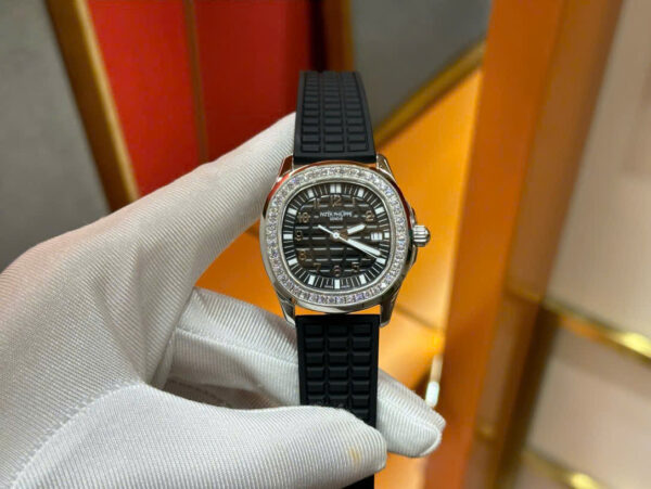 Đồng hồ Patek Philippe nữ đính đá màu đen Aquanaut 5067 dây cao su nhà máy PPF 35 (4)