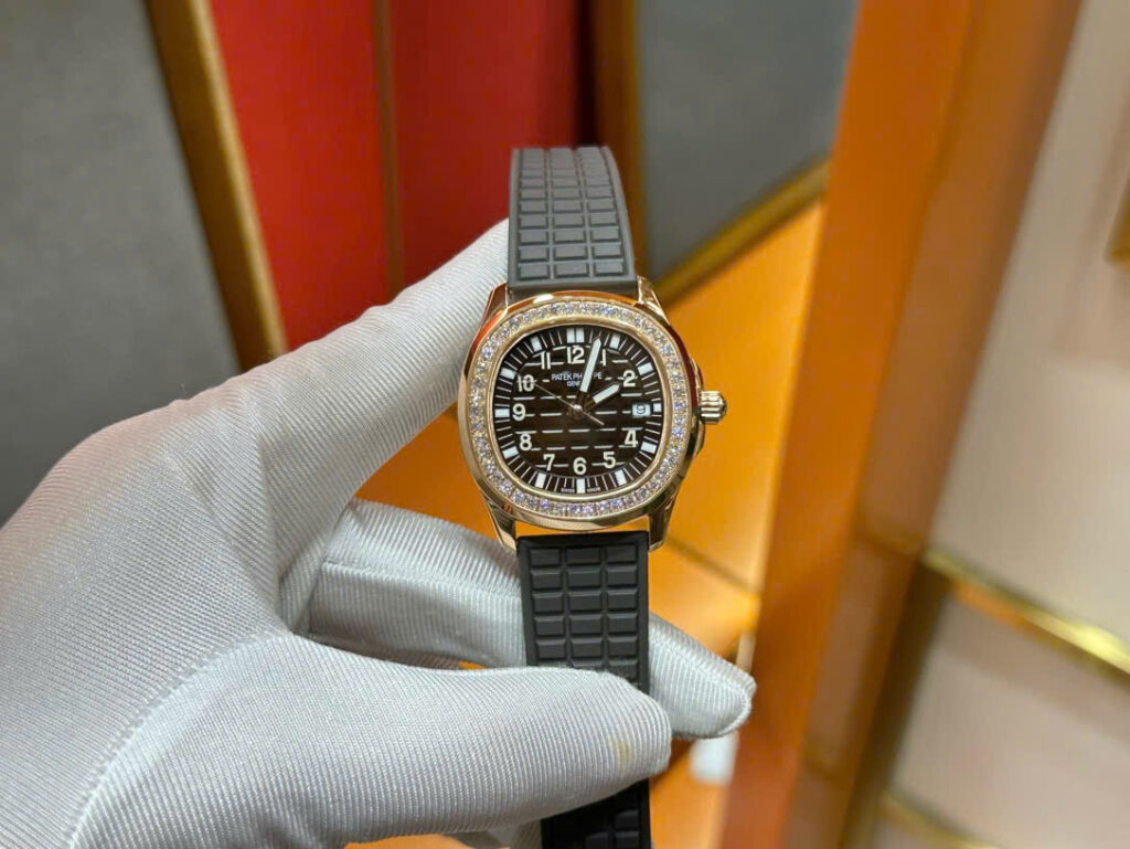 Đồng hồ Patek Philippe nữ đính đá màu nâu Aquanaut 5067 dây cao su nhà máy PPF 35 (4)