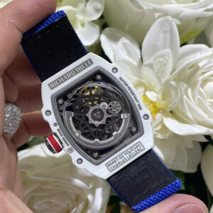 Đồng hồ Richard Mille RM67-02 chế tác vỏ carbon trắng siêu mỏng trọng lượng 37 grams 38.7×47 (1)