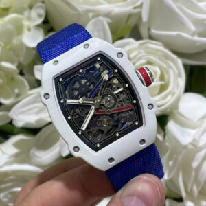 Đồng hồ Richard Mille RM67-02 chế tác vỏ carbon trắng siêu mỏng trọng lượng 37 grams 38.7×47 (1)