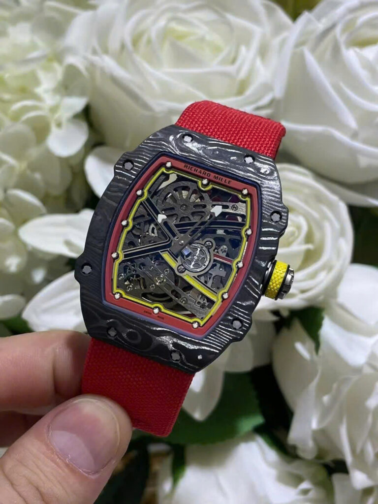 Đồng hồ Richard Mille RM67-02 vỏ carbon siêu mỏng trọng lượng 37 grams màu đỏ 38.7×47 (2)