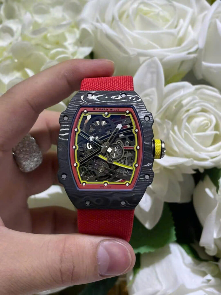 Đồng hồ Richard Mille RM67-02 vỏ carbon siêu mỏng trọng lượng 37 grams màu đỏ 38.7×47 (2)