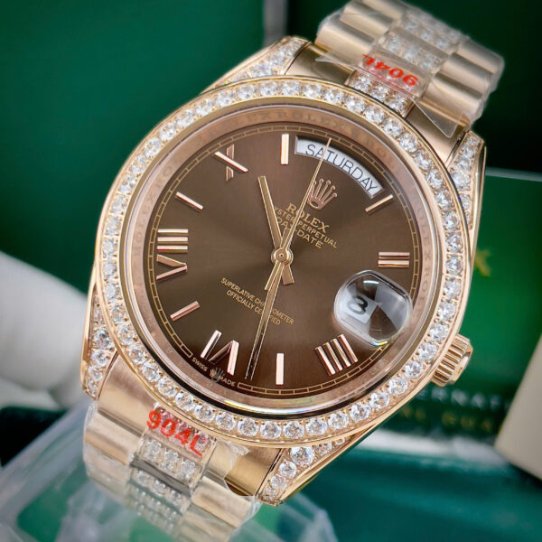 Đồng hồ Rolex Day - Date đính full đá mặt nâu chocolate fake cao cấp 37-41mm