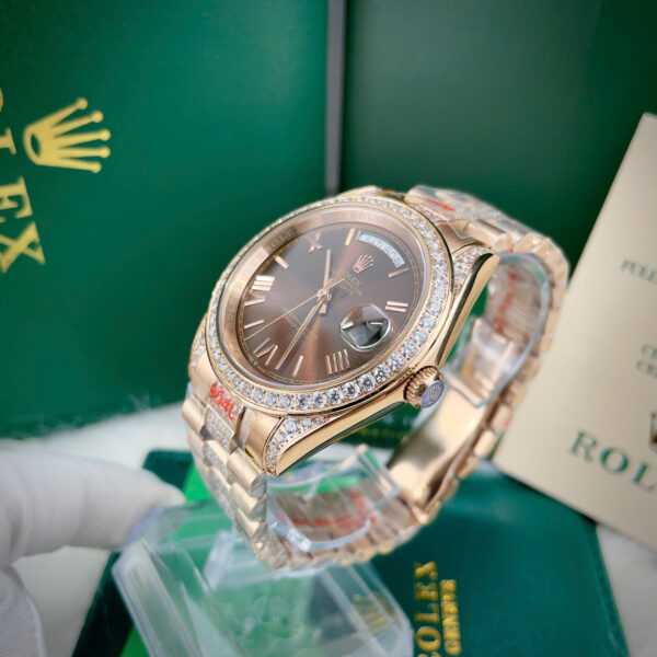 Đồng hồ Rolex Day - Date đính full đá mặt nâu chocolate fake cao cấp 37-41mm