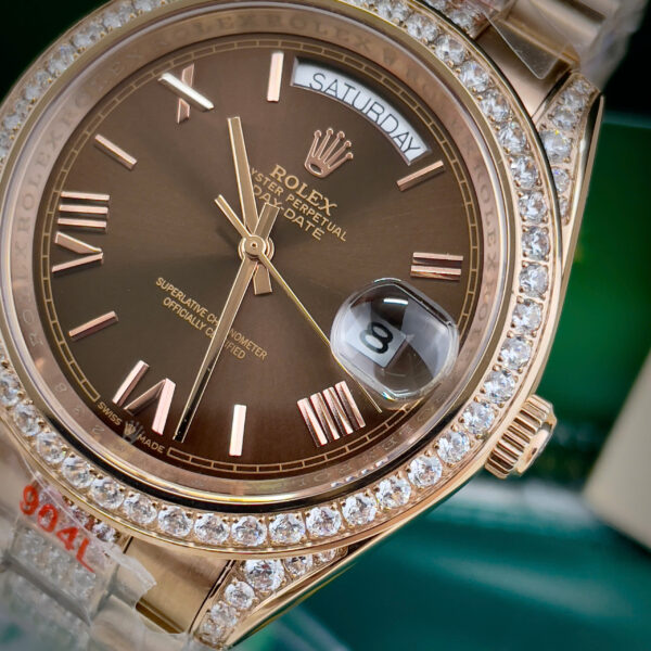 Đồng hồ Rolex Day - Date đính full đá mặt nâu chocolate fake cao cấp 37-41mm