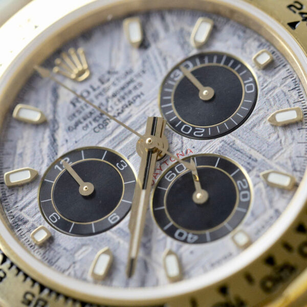 Đồng hồ Rolex Daytona Fake 11 mặt thiên thạch mạ vàng 40mm (2)