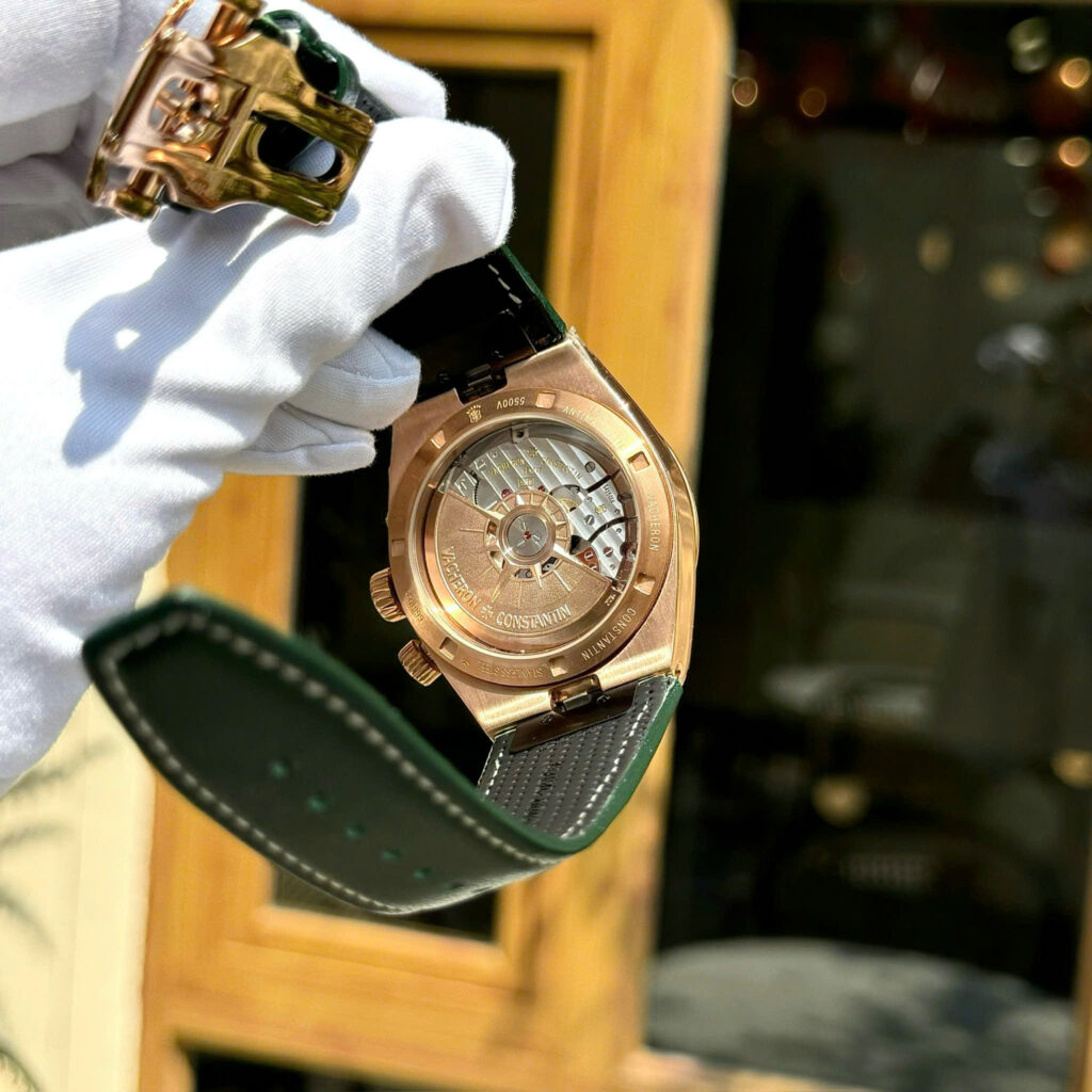 Đồng hồ Vacheron Constantin Replica 11 Overseas Dual Time 7900V màu xanh lá cây 41mm (2)