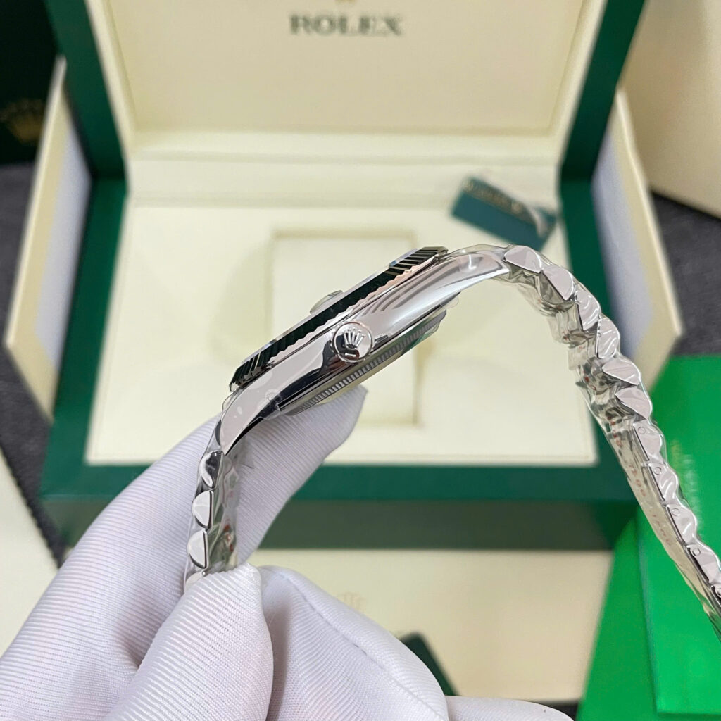 Đồng Hồ Rolex DateJust 126334 Rep 11 Mặt Số Màu Đen Đính Đá Nhà Máy Clean 41mm (5)