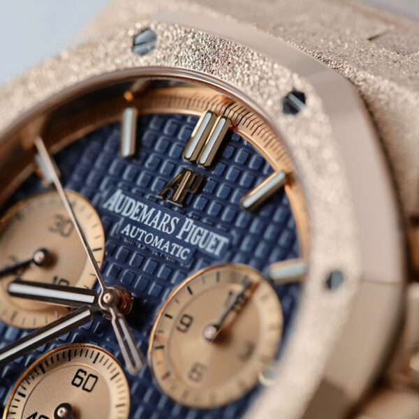 Đồng hồ Audemars Piguet Fake 11 Royal Oak Chronograph Frosted Gold 26240 mặt xanh blue xưởng APS 41mm (2)