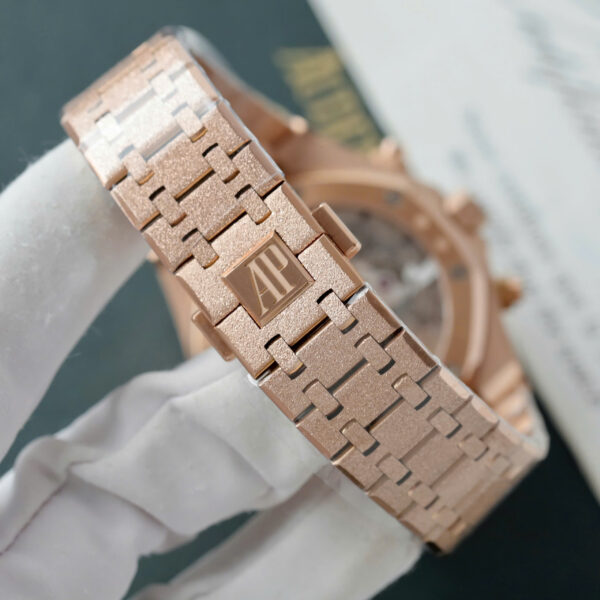 Đồng hồ Audemars Piguet Fake 11 Royal Oak Chronograph Frosted Gold 26240 mặt xanh blue xưởng APS 41mm (2)