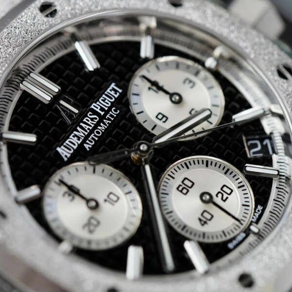 Đồng hồ Audemars Piguet Rep 11 Royal Oak Chronograph Frosted Gold 26240 mặt đen dây kim loại xưởng APS 41mm (2)