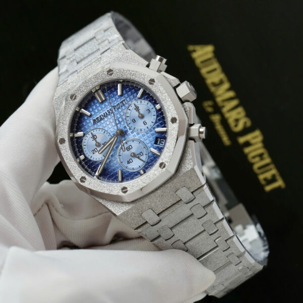 Đồng hồ Audemars Piguet mặt xanh dương Replica 11 Royal Oak Chronograph Frosted Gold 26240 xưởng APS 41mm (1)