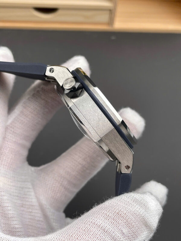 Đồng hồ Audemars Piguet nam rep 11 Royal Oak Offshore 15720ST màu xanh dương xưởng APS 42mm (9)