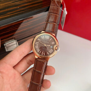Đồng hồ Cartier Bleu De nam mặt nâu chocolate 2 bản dây da và dây kim loại fake 11 40mm