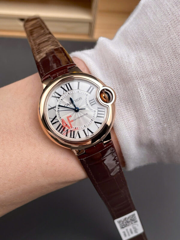 Đồng hồ Cartier nữ dây da máy cơ Automatic Ballon Bleu De WJBB0040 màu nâu xưởng AF 33mm (6)