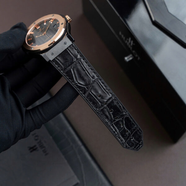 Đồng hồ Hublot Classic Fusion Ceramic King Gold Rep 11 mặt carbon xưởng JJZ 42mm (2)