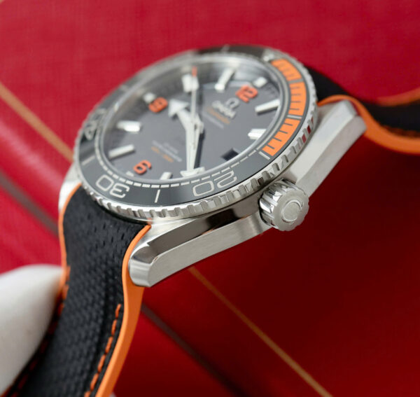 Đồng hồ Omega Planet Ocean 600M Rep 11 dây cao su nhà máy VS 43 (1)