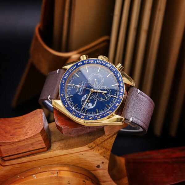 Đồng hồ Omega Speedmaster nam vàng gold dây da nâu fake cao cấp 43mm (1)