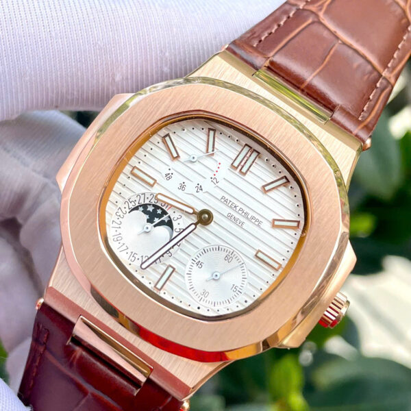 Đồng hồ Patek Philippe Nautilus 5712 mặt trắng dây da nâu fake cao cấp 40mm