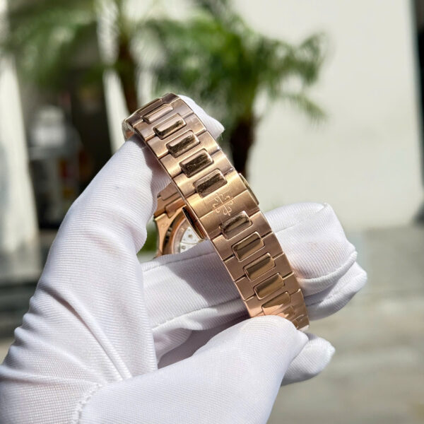 Đồng hồ Patek Philippe Nautilus 7118 mặt số trắng Replica cao cấp nhà máy GR (3)