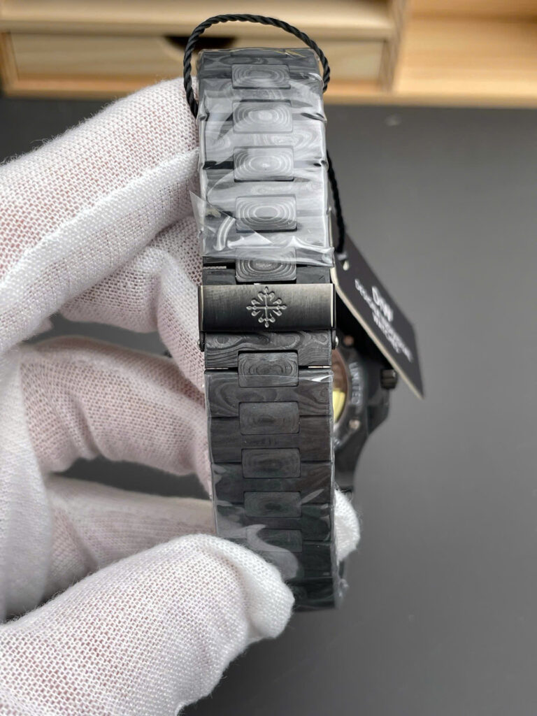 Đồng hồ Patek Philippe Rep 11 Natilus 5711 DIW Carbon máy cơ Thuỵ Sỹ Automatic 40mm (9)