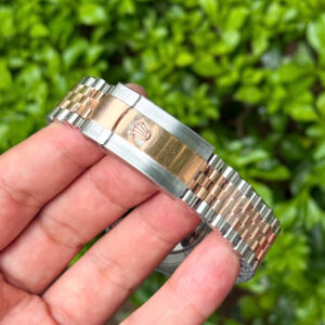 Đồng hồ Rolex DateJust 126331 Replica 11 mặt số xà cừ trắng xưởng Clean 41mm (2)