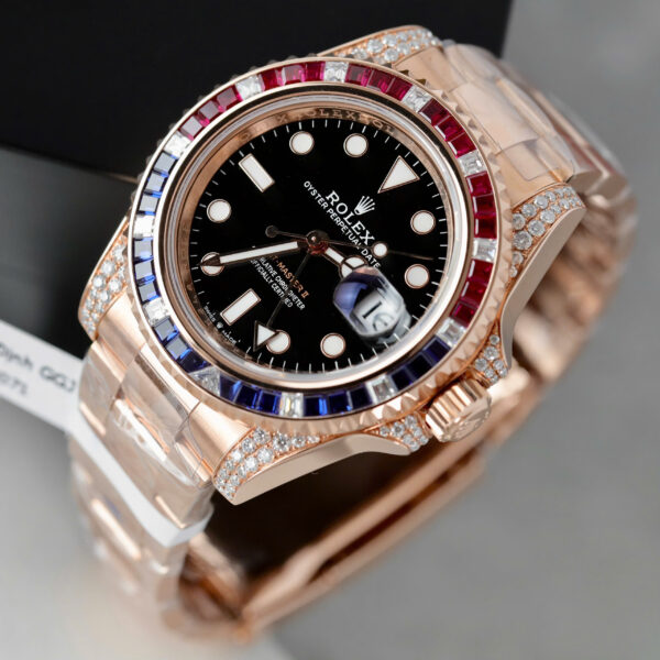 Đồng hồ Rolex GMT-Master II 126755 SARU chế tác bọc vàng 18K + sapphire + kim cương tổng hợp 41mm (2)