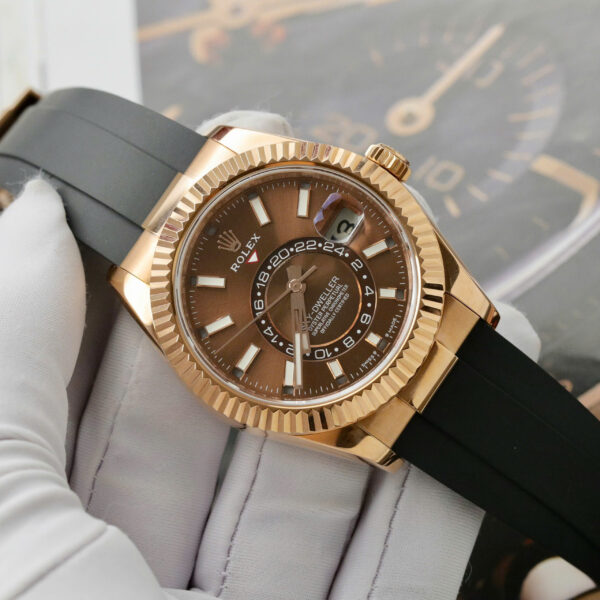 Đồng hồ Rolex Sky-Dweller M336235 mặt số màu chocolate chế tác bọc vàng thật 42mm (2)