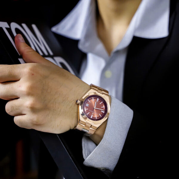 Đồng hồ Vacheron Constanin Overseas nam dây kim loại mặt nâu chocolate fake cao cấp 41mm