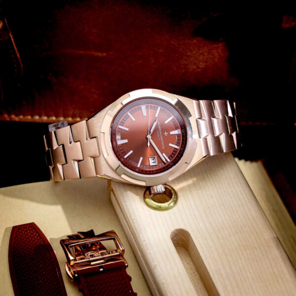 Đồng hồ Vacheron Constanin Overseas nam dây kim loại mặt nâu chocolate fake cao cấp 41mm