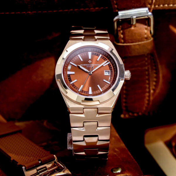 Đồng hồ Vacheron Constanin Overseas nam dây kim loại mặt nâu chocolate fake cao cấp 41mm