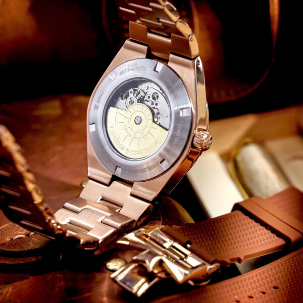 Đồng hồ Vacheron Constanin Overseas nam dây kim loại mặt nâu chocolate fake cao cấp 41mm