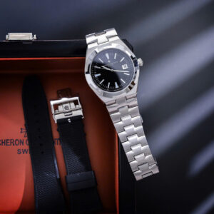 Đồng hồ Vacheron Constanin Overseas nam đen máy cơ nhật giá rẻ fake 11 41mm
