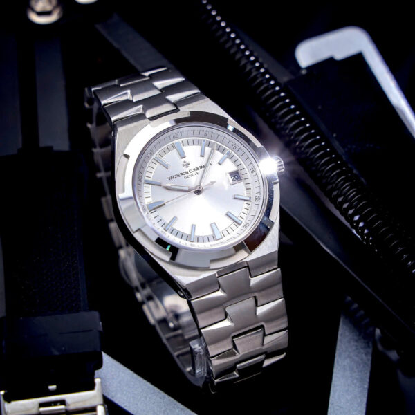 Đồng hồ Vacheron Constanin Overseas nam mặt trắng máy cơ nhật giá rẻ fake 11 41mm