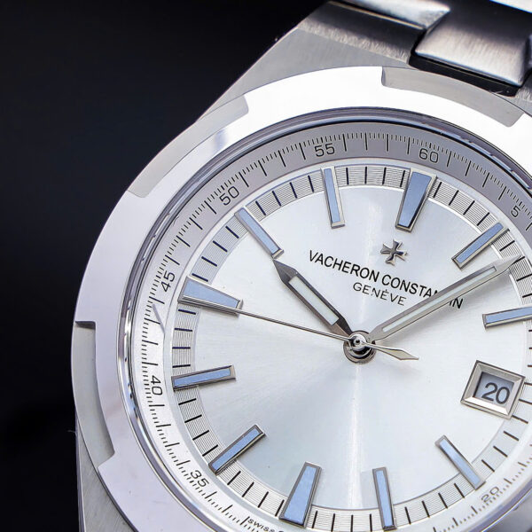 Đồng hồ Vacheron Constanin Overseas nam mặt trắng máy cơ nhật giá rẻ fake 11 41mm