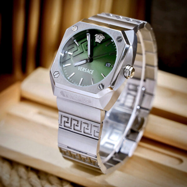 Đồng hồ Versace Antares nam mặt xanh green máy Pin nhật giá rẻ 41,5x44mm